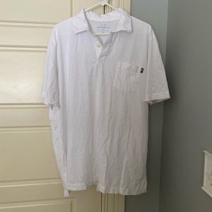 Men’s vineyard vines shirt